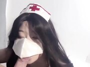 代入淫荡护士侍奉榨精 对着鸡巴持续摩擦 手足不断刺激鸡巴 搓的鸡巴硬梆梆