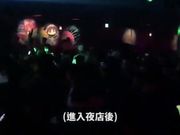 在某夜店搭讪性感短裙高跟长腿美女带回住所激情操逼
