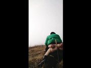 妩媚风骚的老板娘在家憋坏了荒郊野外跟炮友激情啪啪